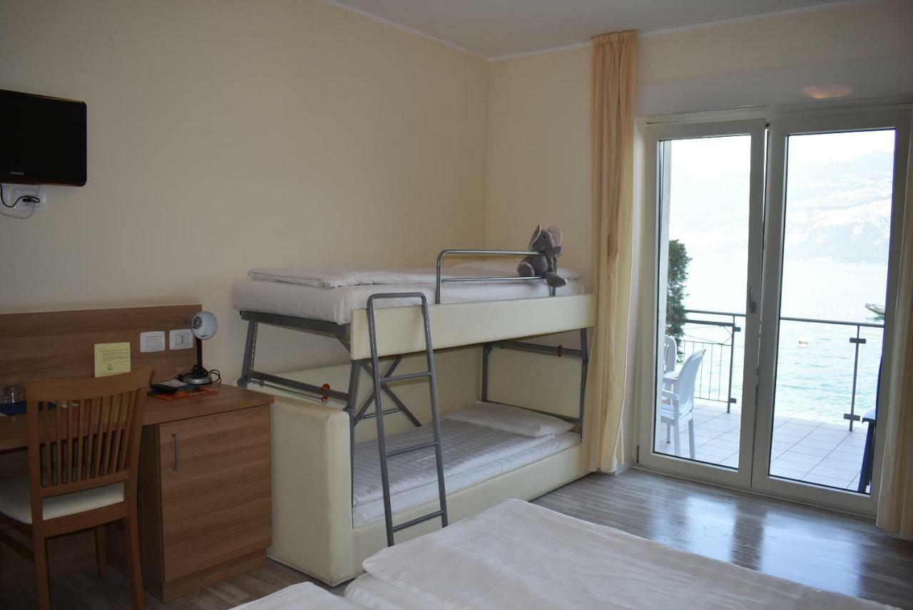 Hotel Garni Vela D'Oro Brenzone sul Garda Exterior photo
